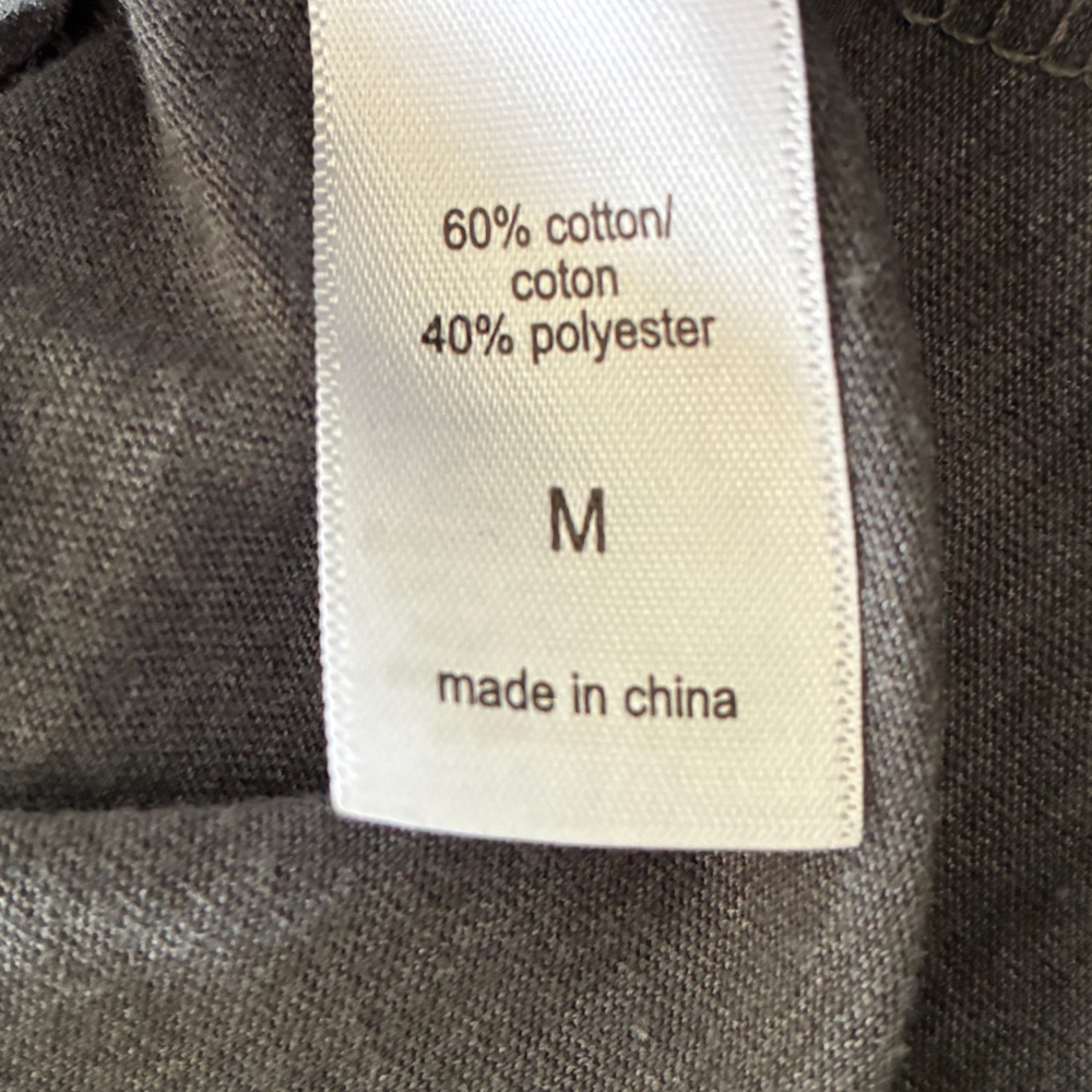 Maurices Charcoal Tee with Tan Whiskey Graphic Size M - Picture 7 of 7